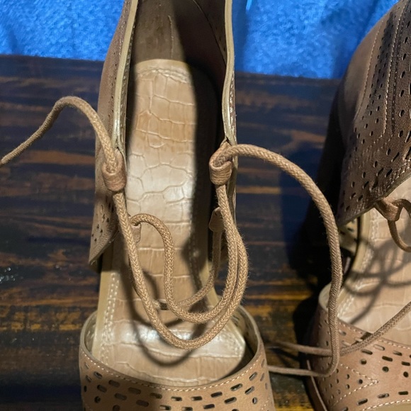 GB HEELS - Picture 10 of 10